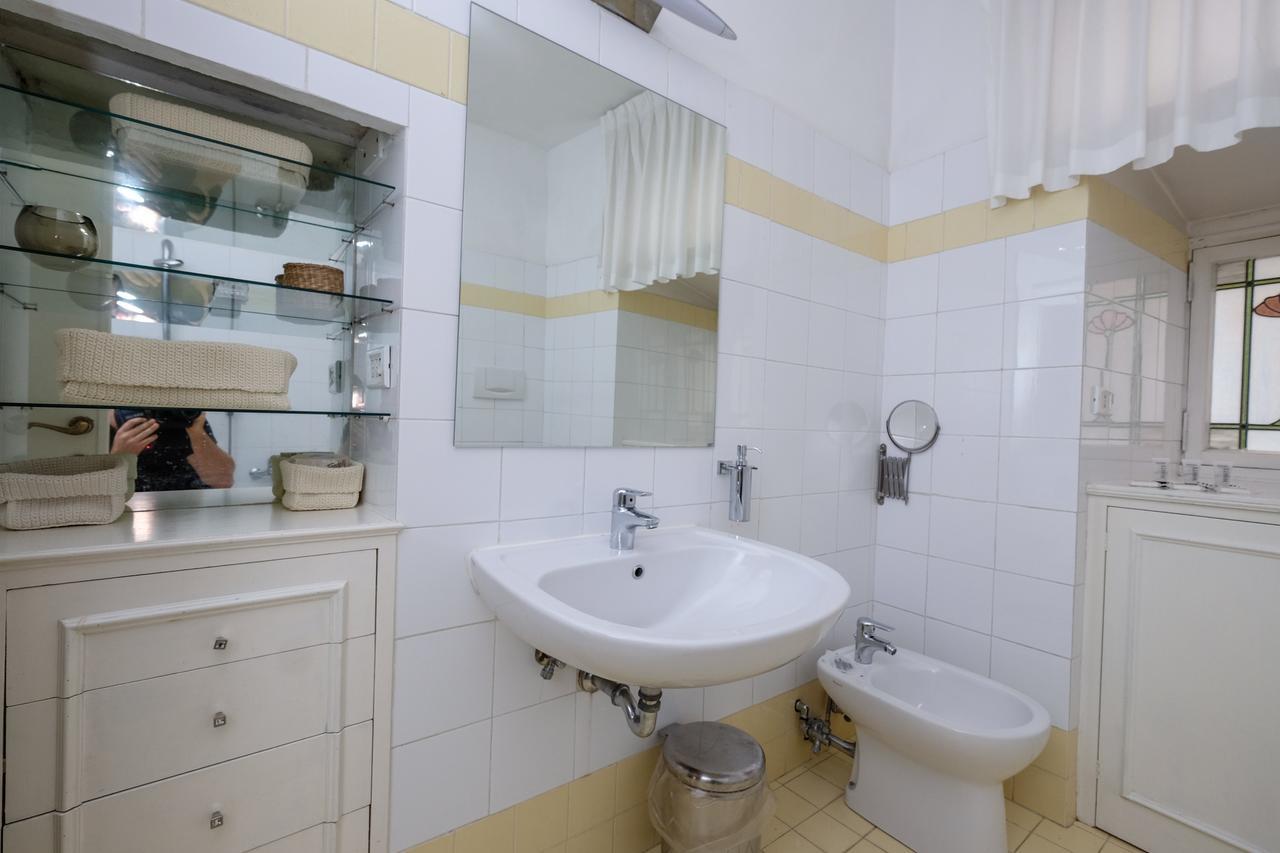 Via Giulia Art & Charm Apartment