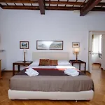 Via Giulia Art & Charm Home